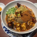 陳麻婆豆腐 - 唐辛子刺さってるのジワる