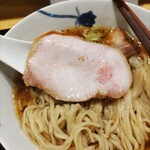 麺 みつヰ - 低温調理の豚肩ロースチャーシュー ♪