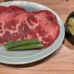 Honkaku Yakiniku Kankoku Kateiryouriku Ishimbou - ネギ塩タン