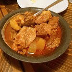 あづ家 - 牛すじと大根のピリ辛煮物