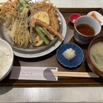 Tenpura To Wain Budounohana - 野菜天ぷら定食  1,080円