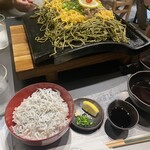 瓦そば柳屋 - 瓦そば、ふわふわのシラス丼