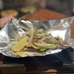 Moegi - 「ホルモン焼き」も1人用鉄板でジュワァーーと！