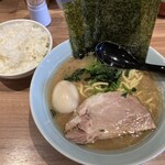 横浜家系ラーメン 銀家 - 