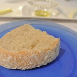 シェ・モンピエール - 焼きたてふっくらモチモチのパン