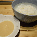 ごはんとごまダレ