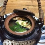前菜屋 - 岩手県産松茸と鱧の土瓶蒸し。松茸の香りが堪りません。