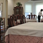 シェ・モンピエール - 落ち着いたアールデコ調の調度品