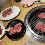 和牛焼肉 牛八 - 