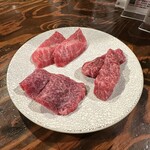 焼肉ホルモン 新井屋 - ◾️本日の厳選和牛３種盛り合わせ ¥2.400
            （ささみ、くり、カイノミ２枚ずつ）［by pop_o］　