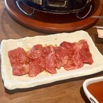 炭火焼肉くらた - 和牛カルビ・タレ(\980)