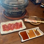 炭火焼肉くらた - 和牛カルビ・タレ(\980)