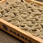 小嶋屋総本店 - 食べ易いボッチ盛りされたへぎ蕎麦
