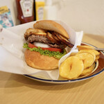 NICE TOWN BURGER - 斜め