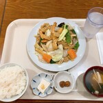 ぶんぶん亭 - 八宝菜定食800円