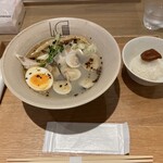 鶏そばルカライフ - 