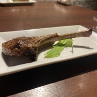 ワカヌイ グリル ダイニング バー 東京 - ラムチョップ