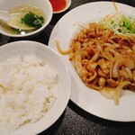 天鴻餃子房 - 日替りランチ（生姜焼き）