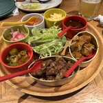 LAS DOS CARAS MODERN MEXICANO Y TACOS - 