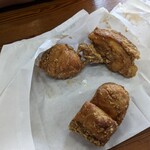 Nakatsu Karaage Souhonke Moriyama - 骨付き100g(税込300円)