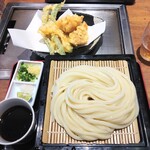 釜たけうどん めっせ熊 - 