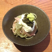 マキノンチ - ヨモギと赤ジソのうどん