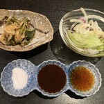 Kushihiko - つきだしとサラダ