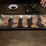 DiningBarSinzan - 和牛炙り肉寿司