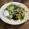 梅蔵 - ホウレン草ソテーと半熟卵のサラダ