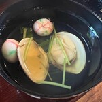 炭焼うな富士 - 
      【ひつまぶし】
      ❀〖肝入り上ひつまぶし〗【限定】(6600えん)×2
      (わたし)
      ❀蛤のお吸いもの( ⁎ᵕᴗᵕ⁎ )ﾎｯとするお味✨.ﾟ･*..☆.
      手まり麸が可愛い♡♡