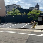 炭焼うな富士 - ❀『忍び口』【完全個室】
      2022年4月新たに増床
      
      入口