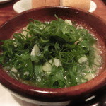 池袋ワイン倶楽部 - ネギと海老のｱﾋｰｼﾞｮ。ぐつぐつ！