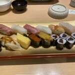 Sushidokoro Yachiyo - どれも美味しかった。回転との差が特に際立ったのはウニ