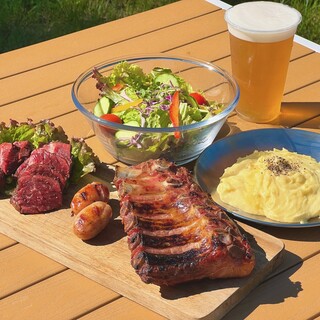 CAFE and BBQ TREE HOUSE_0