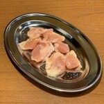 Rare chicken grated salt 380 yen (418 yen including tax)
