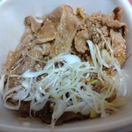 Yoshinoya - 牛カルビ丼（ご飯少なめ）