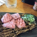 焼肉壱番 太平楽 - 厚切りタン