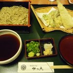 手打そば やっこ - 旬の天ぷら ざる \1,300