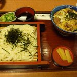 手打そば やっこ - 牛すじ丼セット \1,180のご飯大盛り＋\150