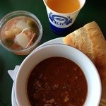 ザ・ババリアン・ペーター・タテシナ - スープセットとジュースとピクルス