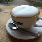 フラットホワイト コーヒー ファクトリー - オークランドカプチーノ