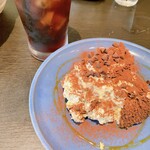 THE CITY BAKERY BRASSERIE RUBIN - ティラミスはチョコチップがのっていて、苦味はそこまでないです　580円