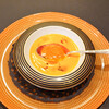 Tout La Joie Ism - エビス南瓜の冷製スープ、-160℃のフォアグラのアイスクリームと共に、