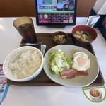 すき家 - 自社製ベーコンエッグ朝食ミニごはん@390