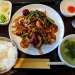 醤 - 料理写真:エビの四川唐辛子炒め定食＠1000円