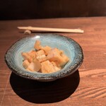 ビレッジ - レンコンのニンニク風味。シャキシャキの食感がたまらないよー！