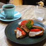 Ichikawaya Kohi - 市川屋ブレンド、ベーコンとみぶ菜のサンド