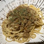 ビレッジ - 〆一品目、即席カレーパスタ。即席なのになんで？って思うくらいホント美味しくて、センスに舌を巻きます。