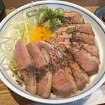 トリカモメ - 名物炙り鴨丼 1,078円+追加鴨肉 330円