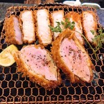 とんかつ マンジェ - 黒豚ロースと特上ヘレカツの盛合せ